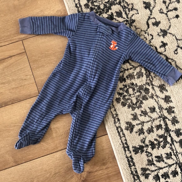 Bundle of 6 month zip onesies - Picture 11 of 12